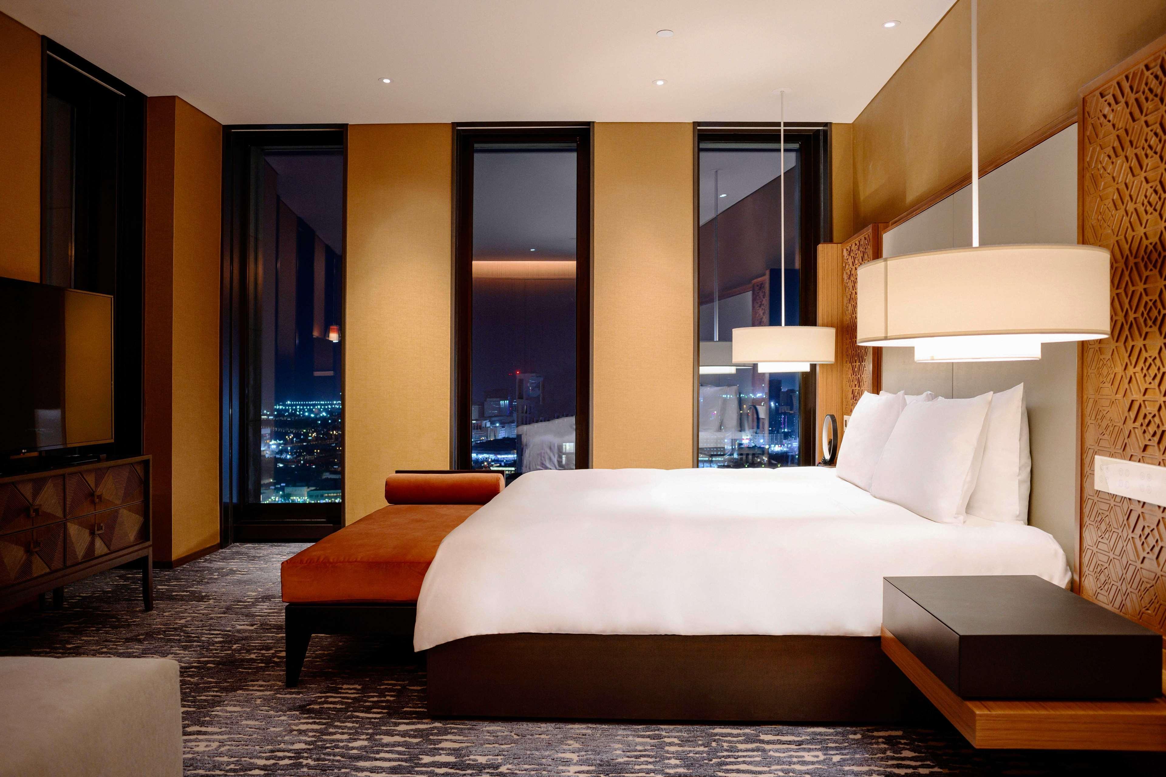 Park Hyatt Doha Ξενοδοχείο Εξωτερικό φωτογραφία A bedroom at the hotel