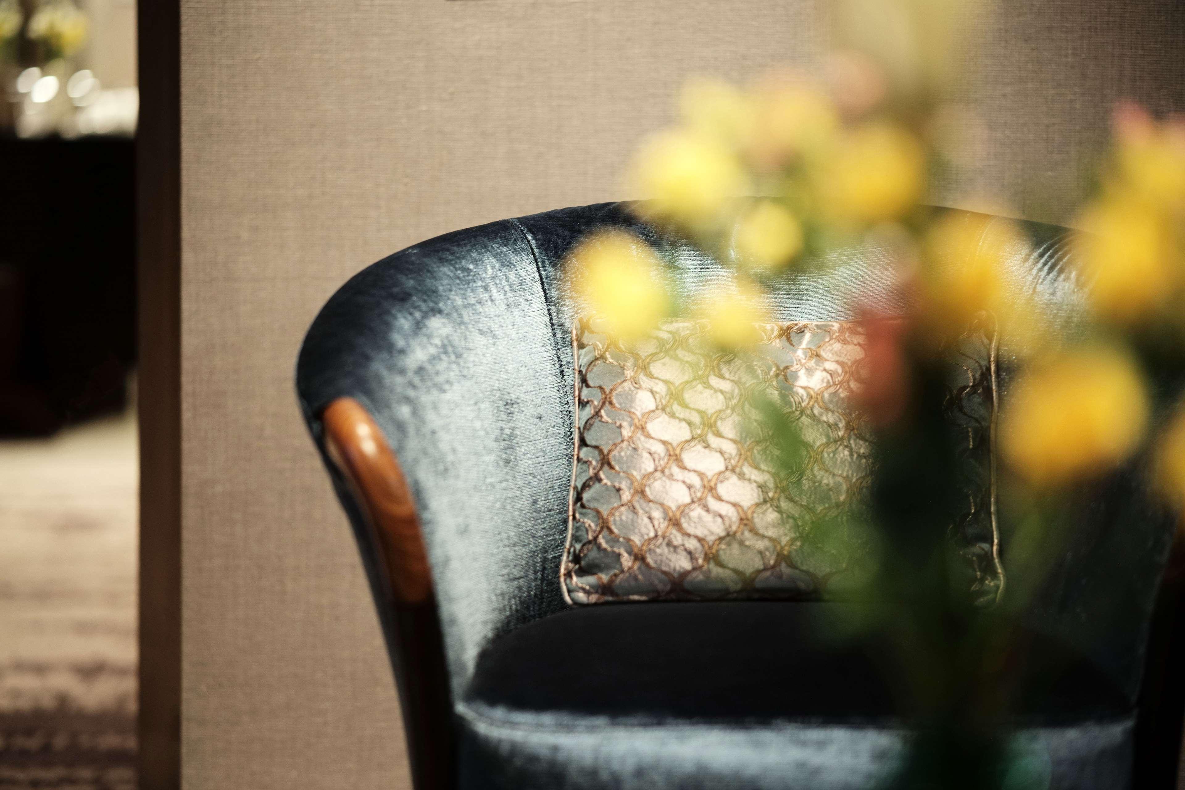 Park Hyatt Doha Ξενοδοχείο Εξωτερικό φωτογραφία Detail of a chair